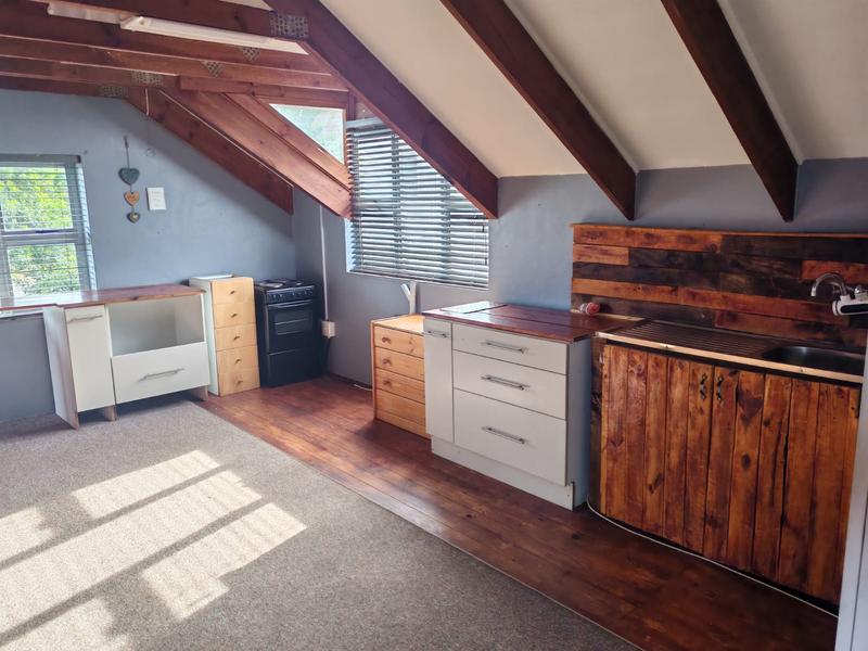 6 Bedroom Property for Sale in Sandbaai Western Cape
